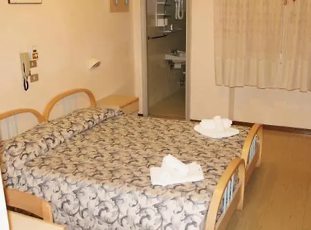 Hamburg 2* סניגליה